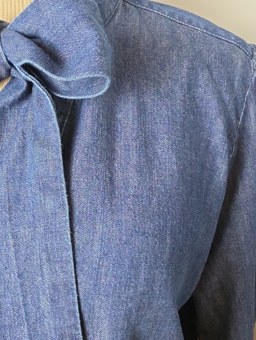 J.CREW Blue Denim V-Neck Button Up Tie Neck Business Casual‎ Preppy Blouse Top L - Picture 5 of 7